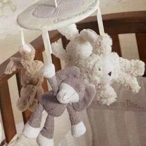 * Mamas & papas neutral baby mobile